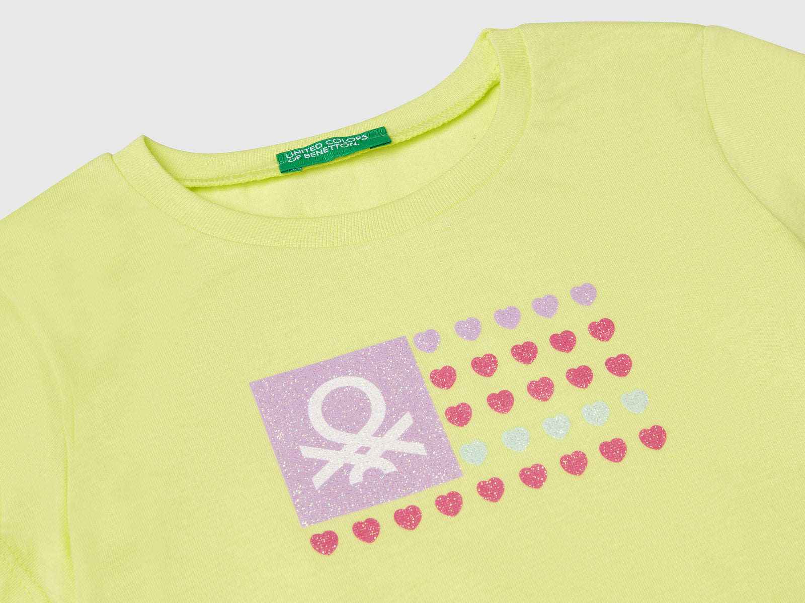 Maglietta con stampa glitter da bimba lime 3 | Benetton Outlet