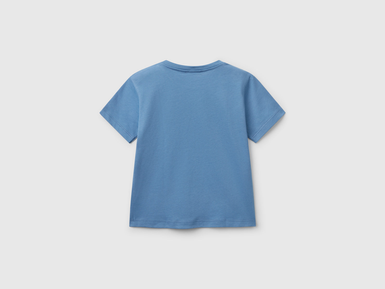 Maglietta in cotone con stampa da bimbo azzurro 2 | Benetton Outlet