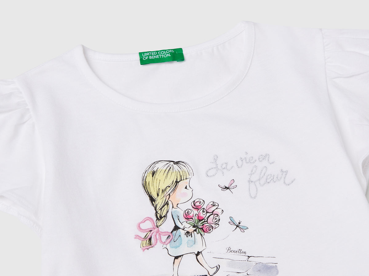 T-shirt con stampa e ricamo