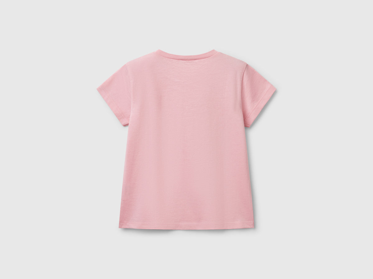 T-shirt con applicazione effetto petali