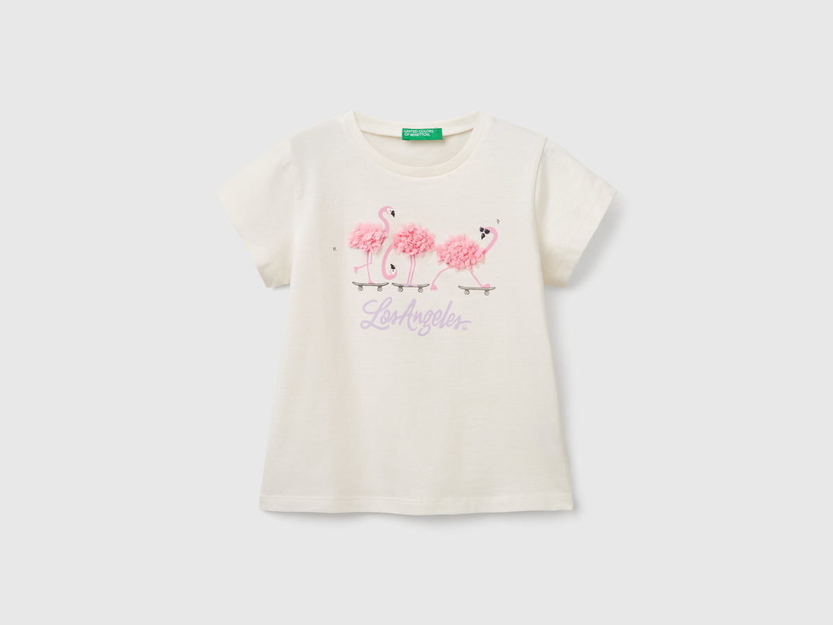 T-shirt con applicazione effetto petali