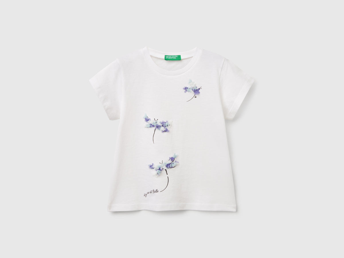 T-shirt con applicazione effetto petali