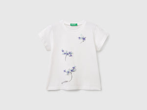 T-shirt con applicazione effetto petali