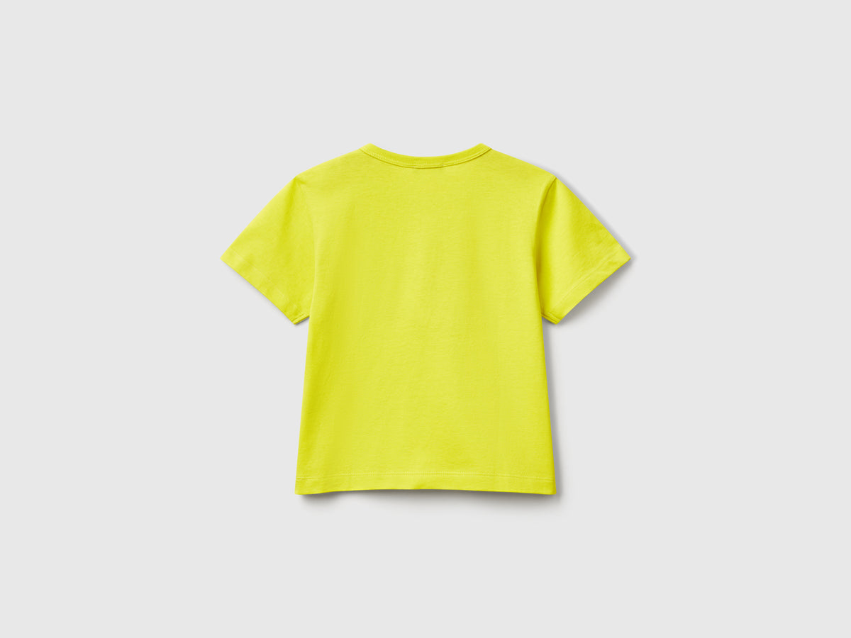T-shirt con stampa sottomarino e applicazione