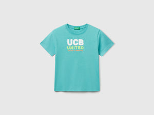 T-shirt con stampa e applicazione