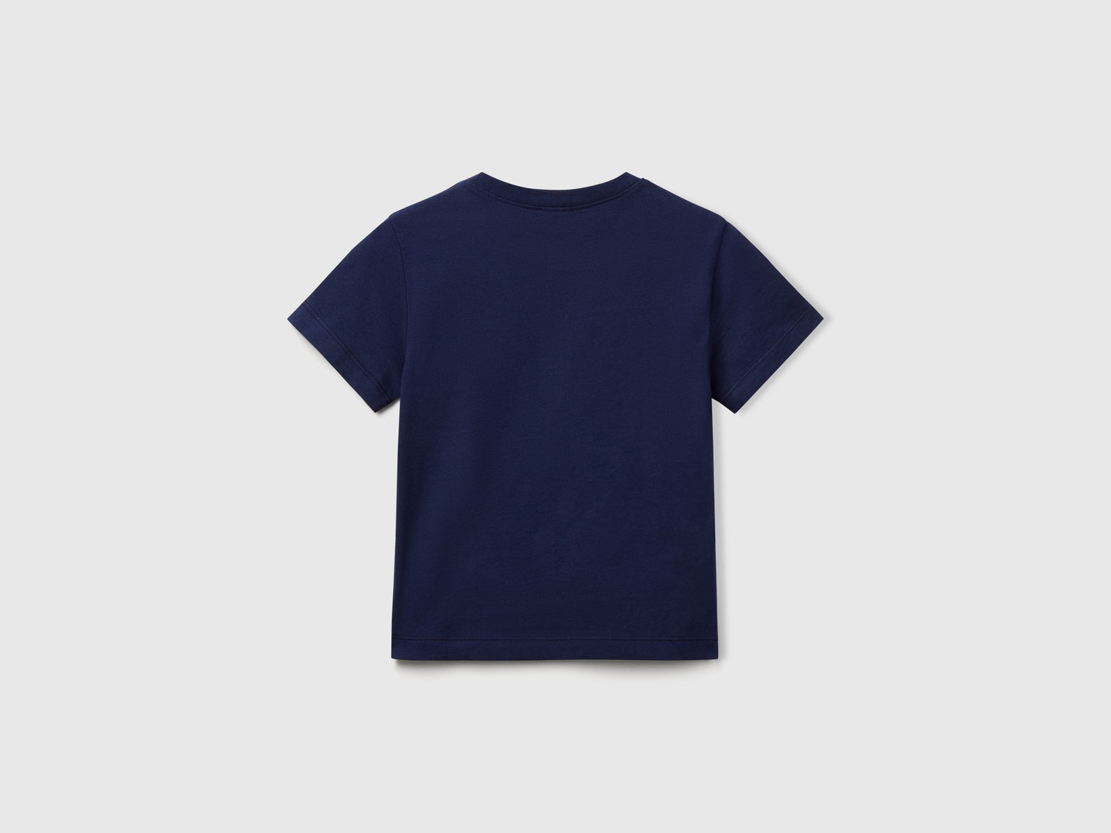 T-shirt con stampa e applicazione da bimbo blu scuro 2 | Benetton Outlet