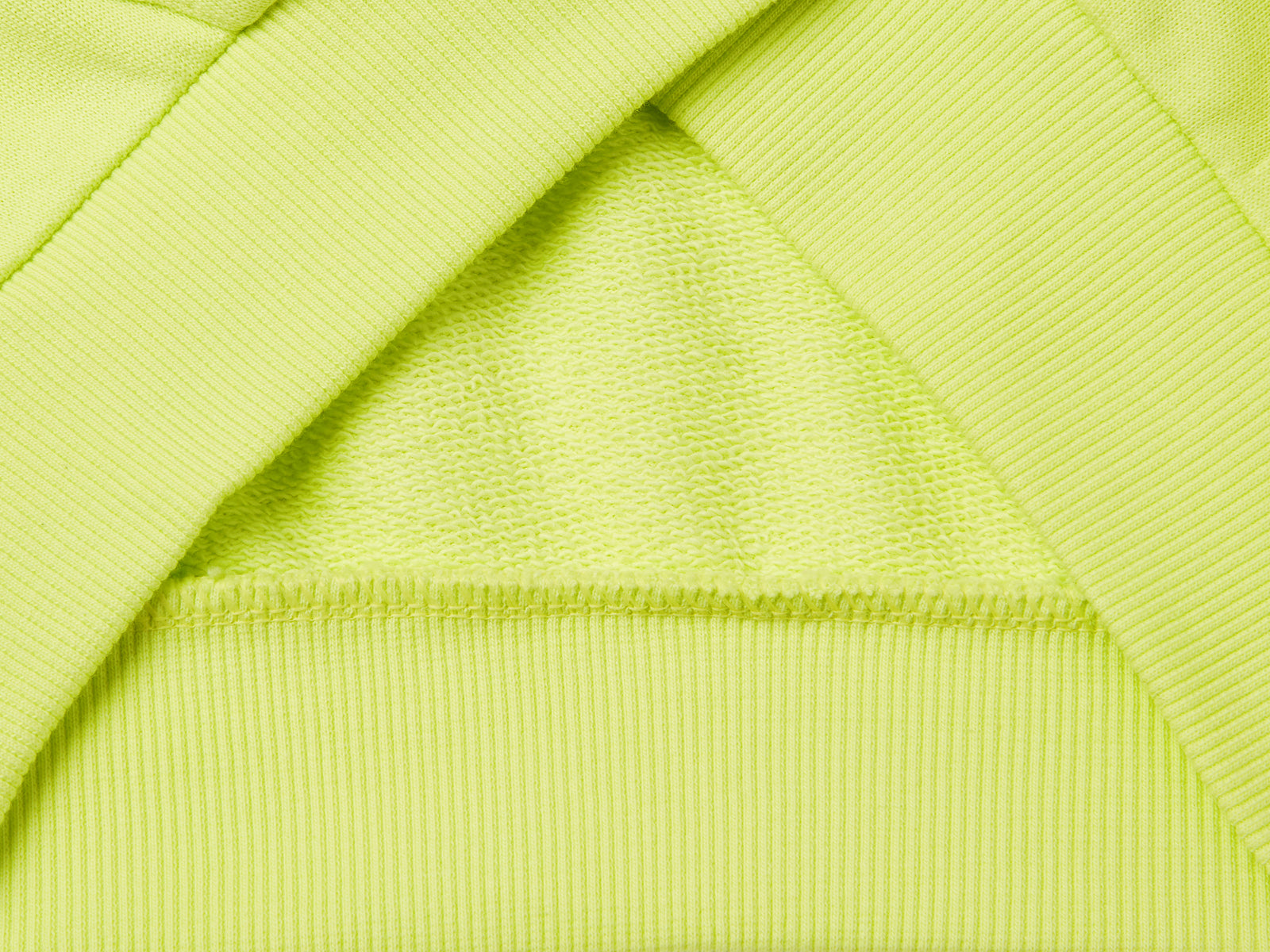 Felpa con zip e collo alto da bambina lime 3 | Benetton Outlet