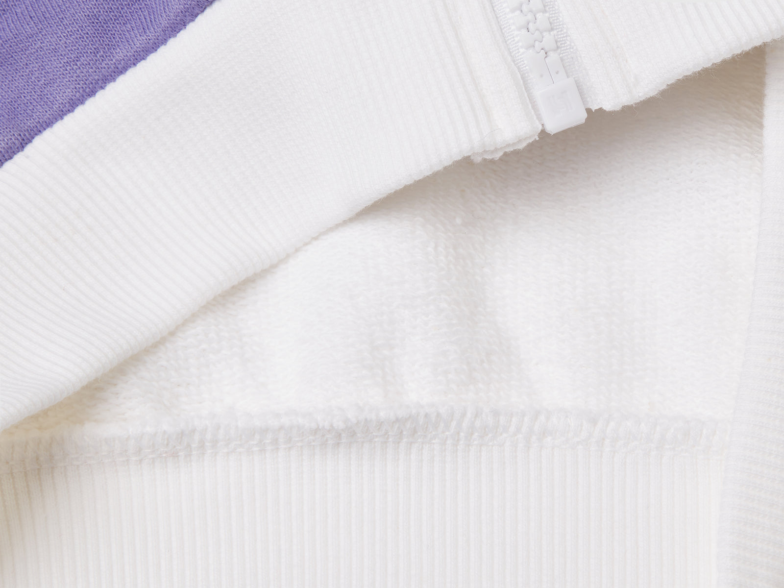 Felpa con zip e collo alto da bambina multi-color 3 | Benetton Outlet