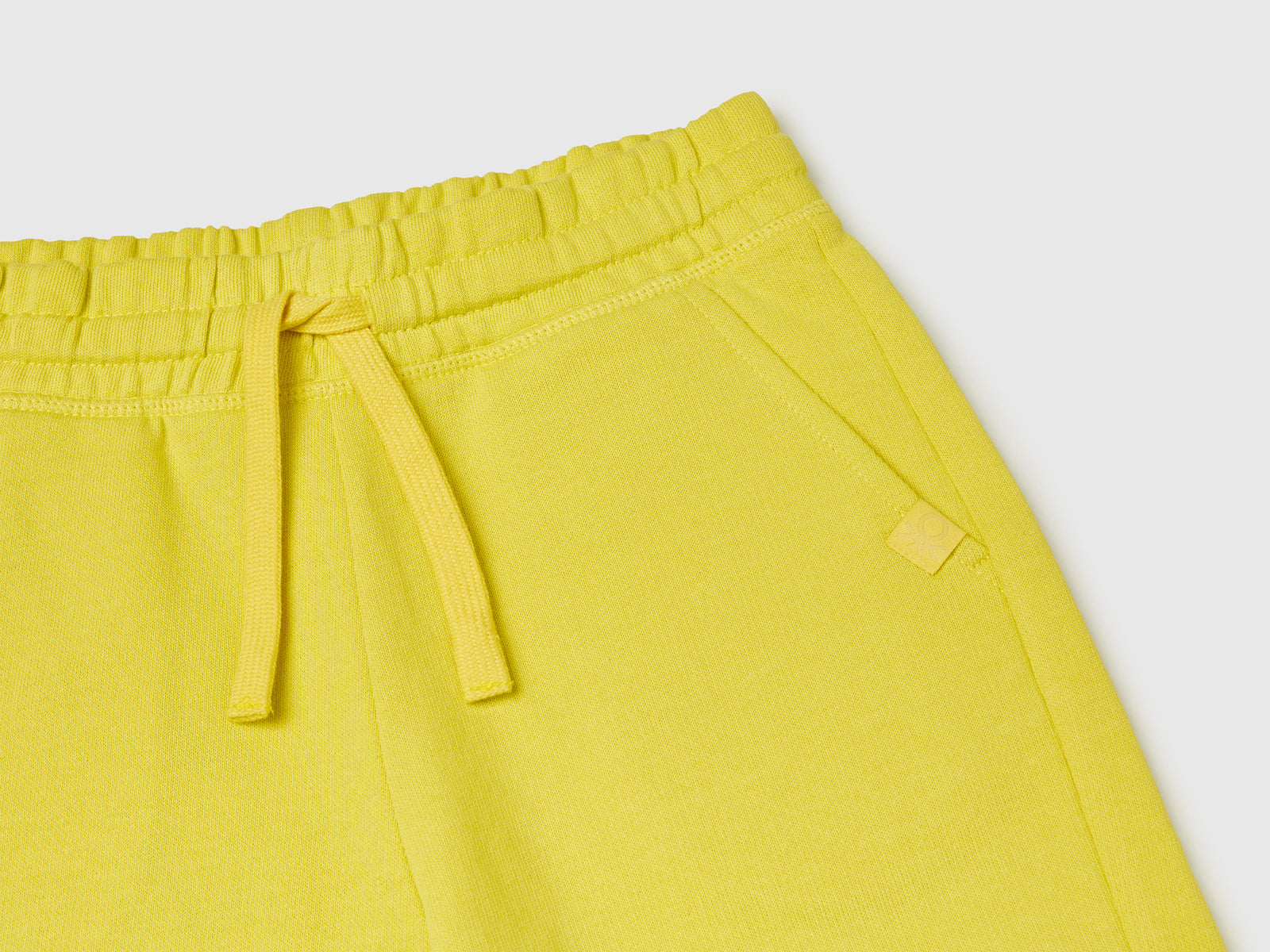 Bermuda in felpa di puro cotone da bambino giallo 3 | Benetton Outlet