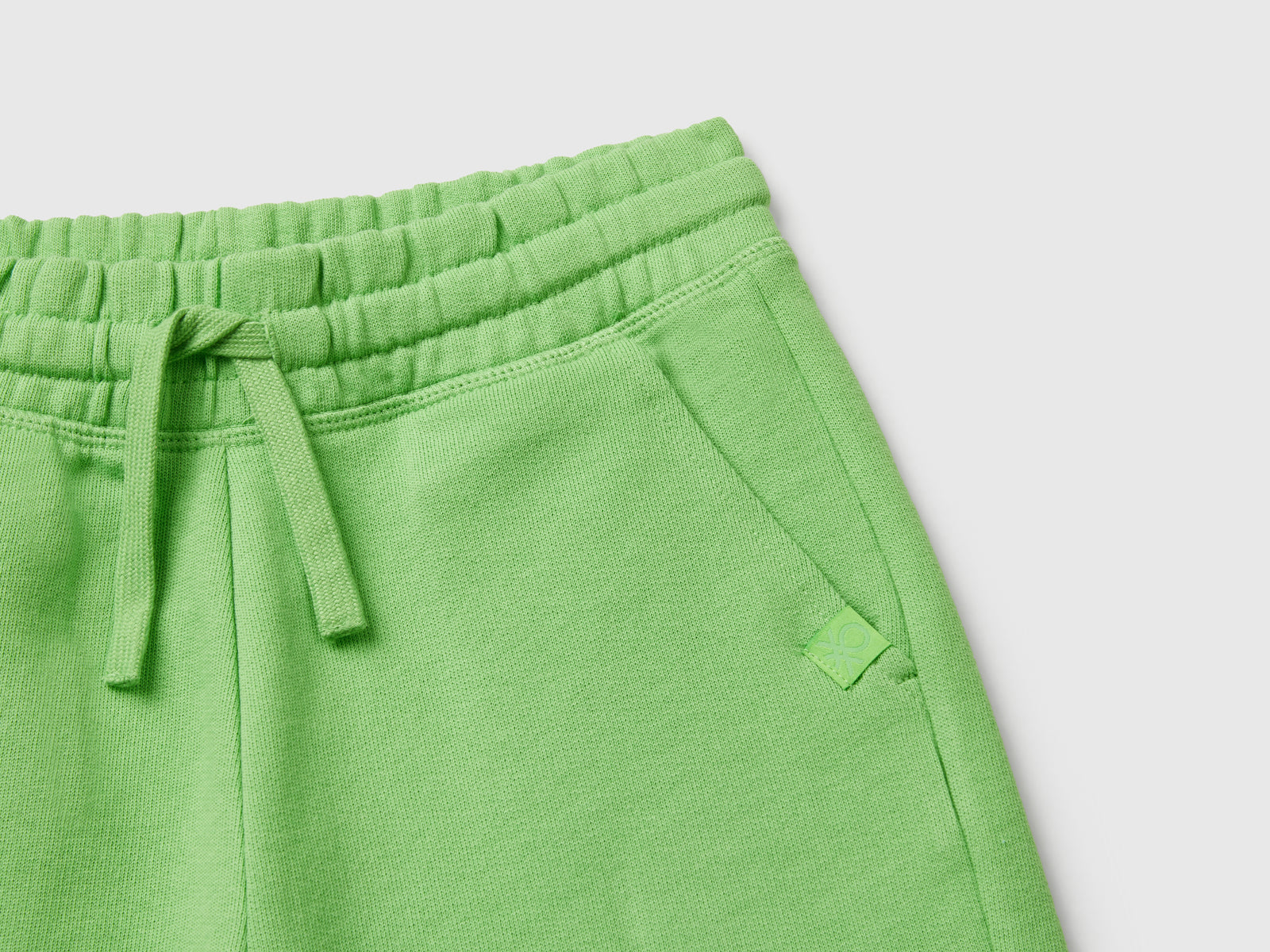 Bermuda in felpa di puro cotone da bambino verde 3 | Benetton Outlet