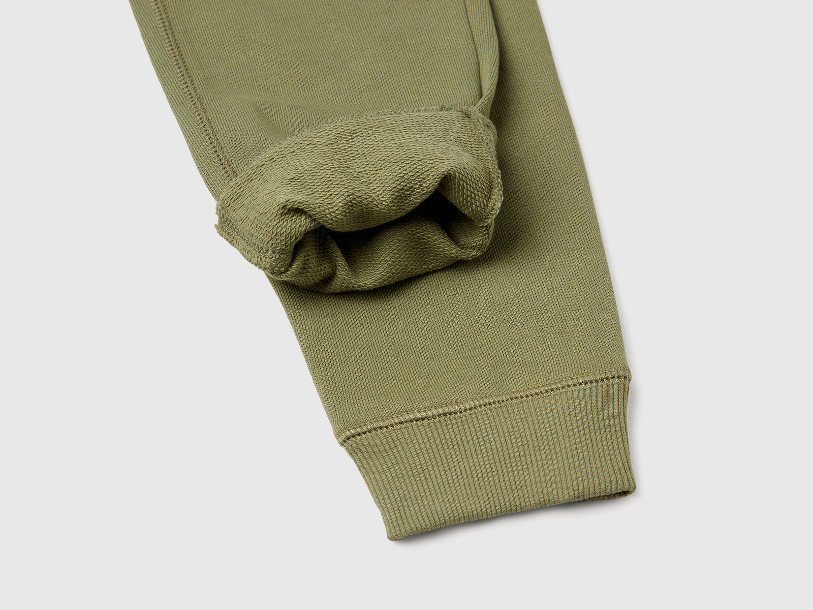 Pantaloni in felpa con logo da bambino verde oliva 3 | Benetton Outlet