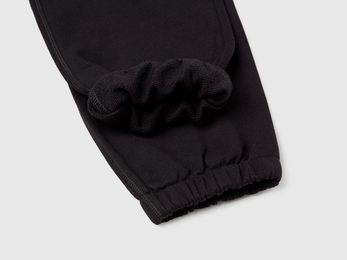 Joggers con stampa sul retro