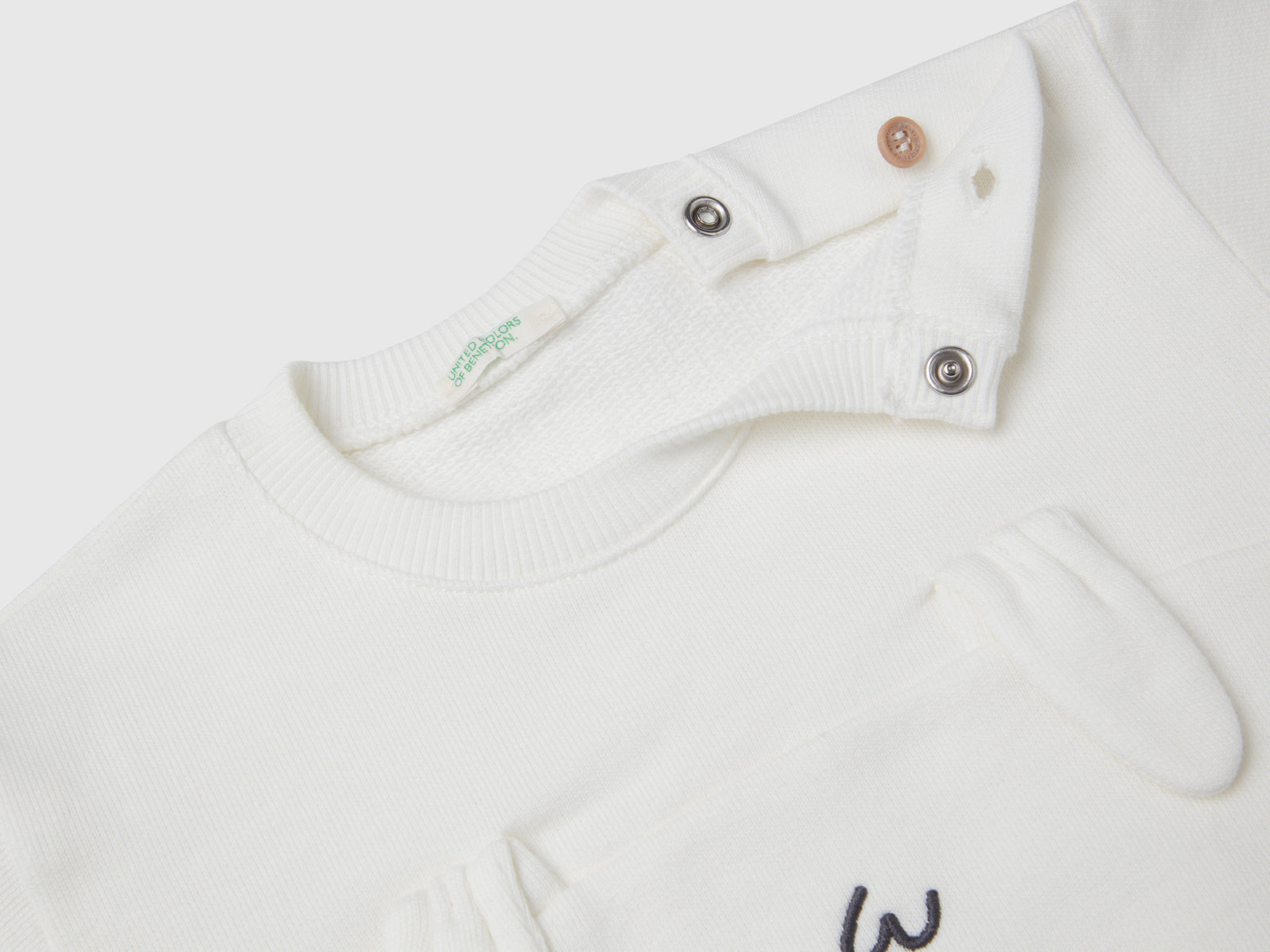 Felpa con ricamo e patch in cotone da neonato bianco panna 3 | Benetton Outlet