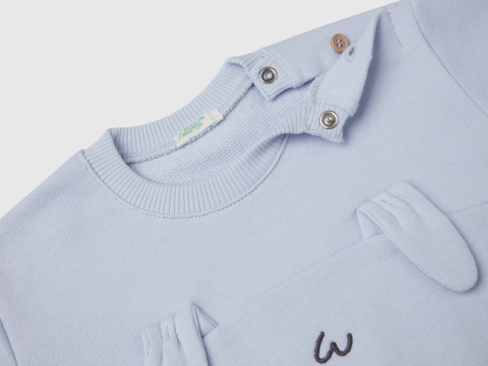 Felpa con ricamo e patch in cotone da neonato celeste 3 | Benetton Outlet