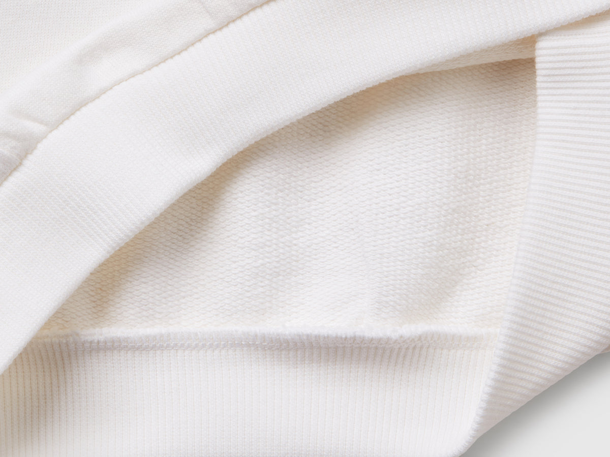 Crewneck sweatshirt with sequins