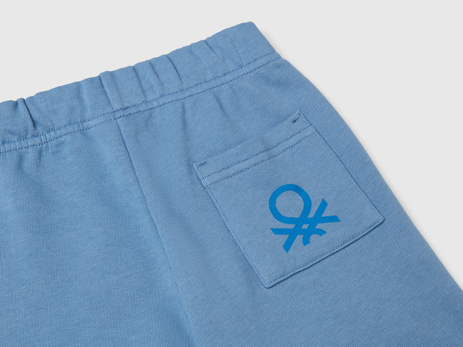 Bermuda in felpa di cotone da bimbo azzurro 3 | Benetton Outlet