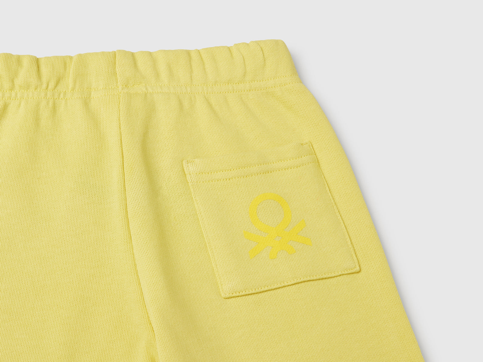 Bermuda in felpa di cotone da bimbo giallo 3 | Benetton Outlet