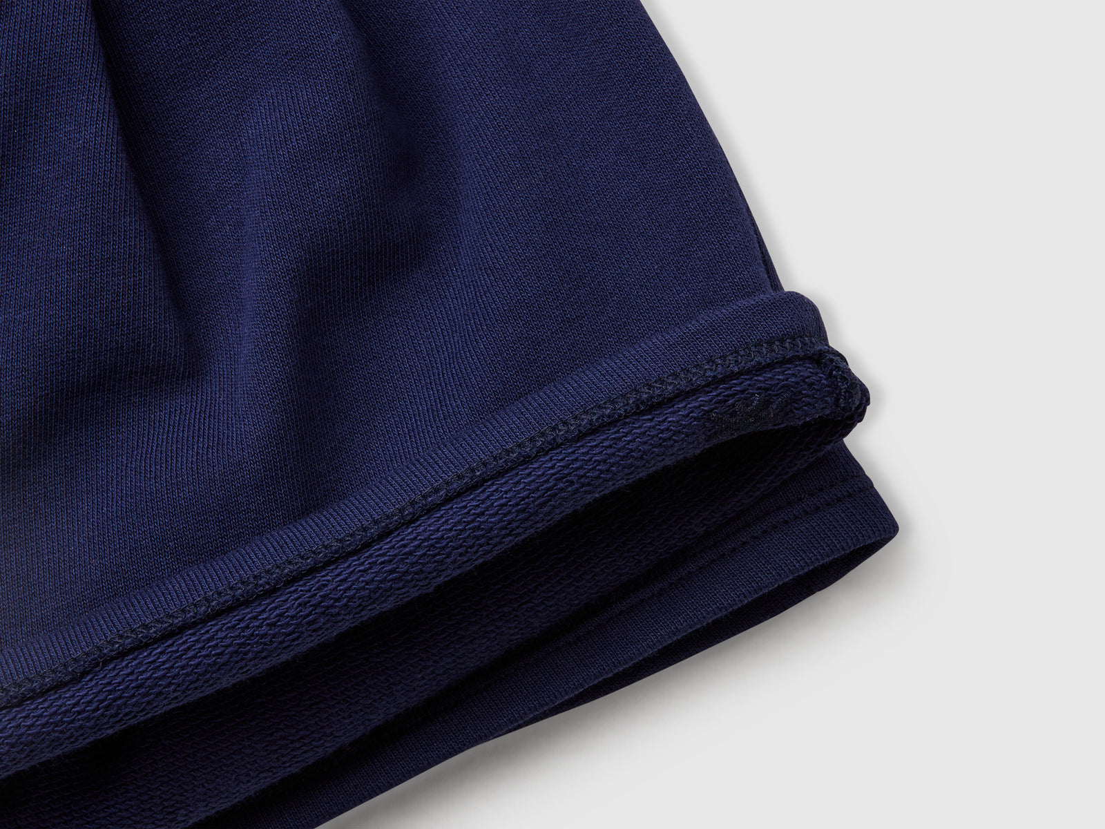 Shorts in felpa di cotone da bimba blu scuro 3 | Benetton Outlet