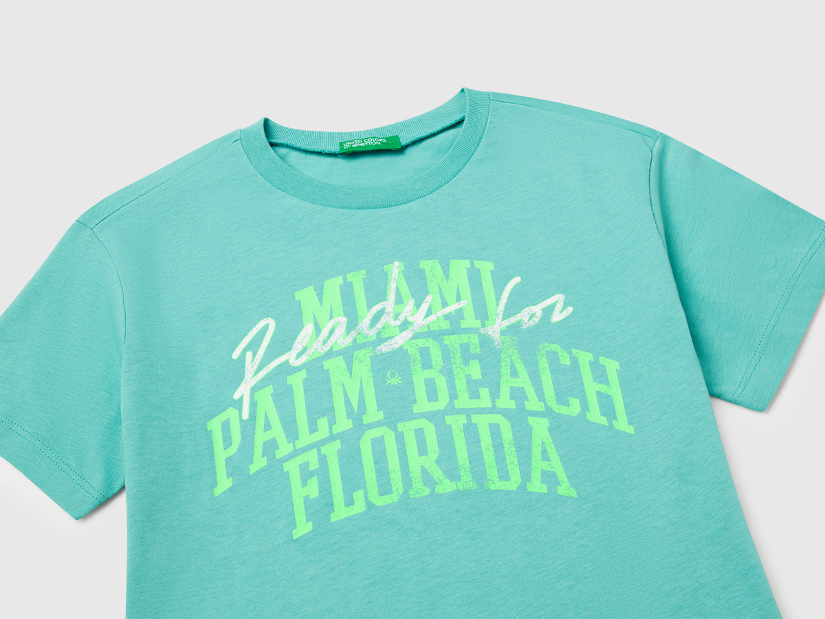T-shirt con stampa fluo