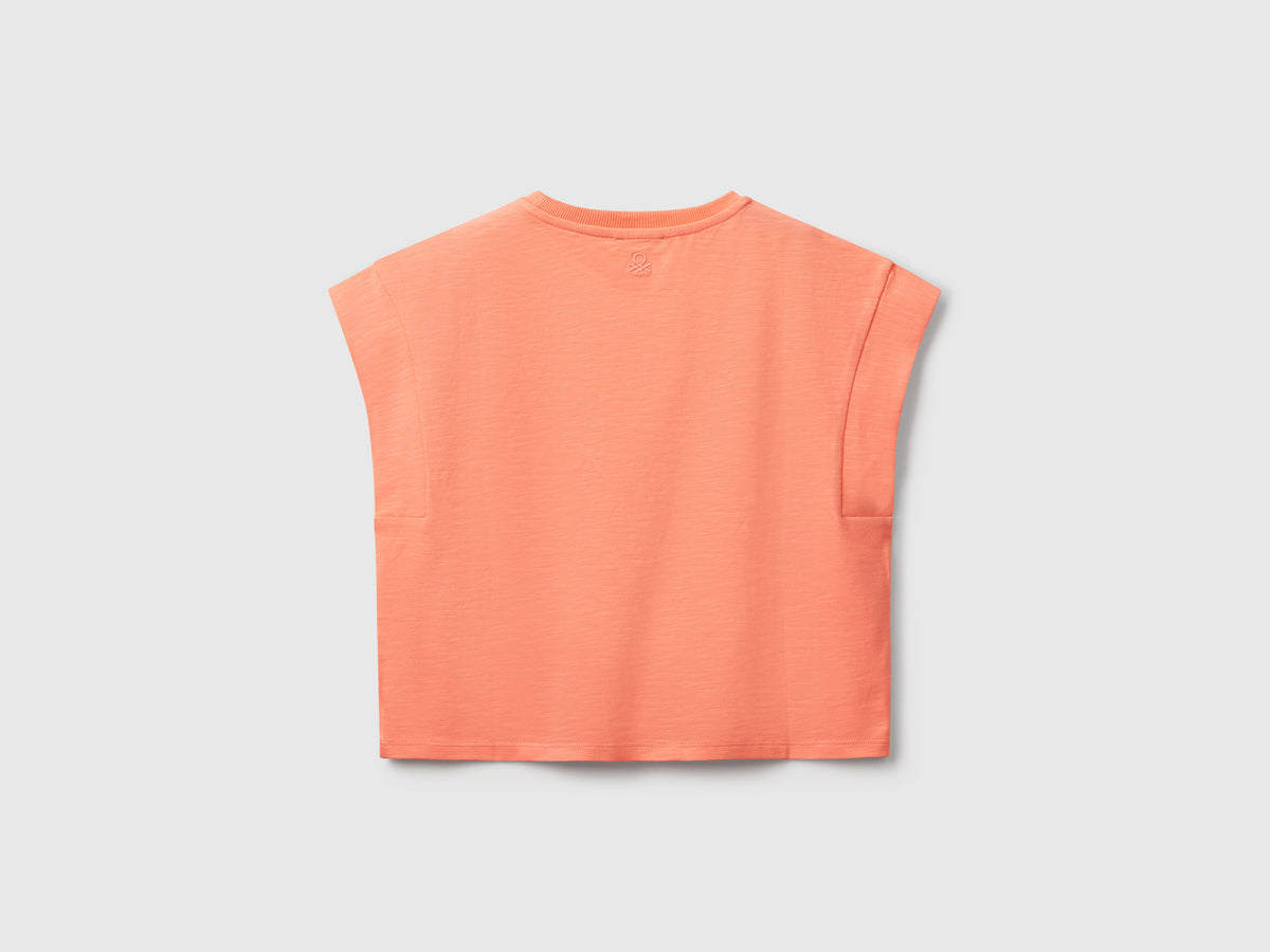 T-shirt con patch macramè