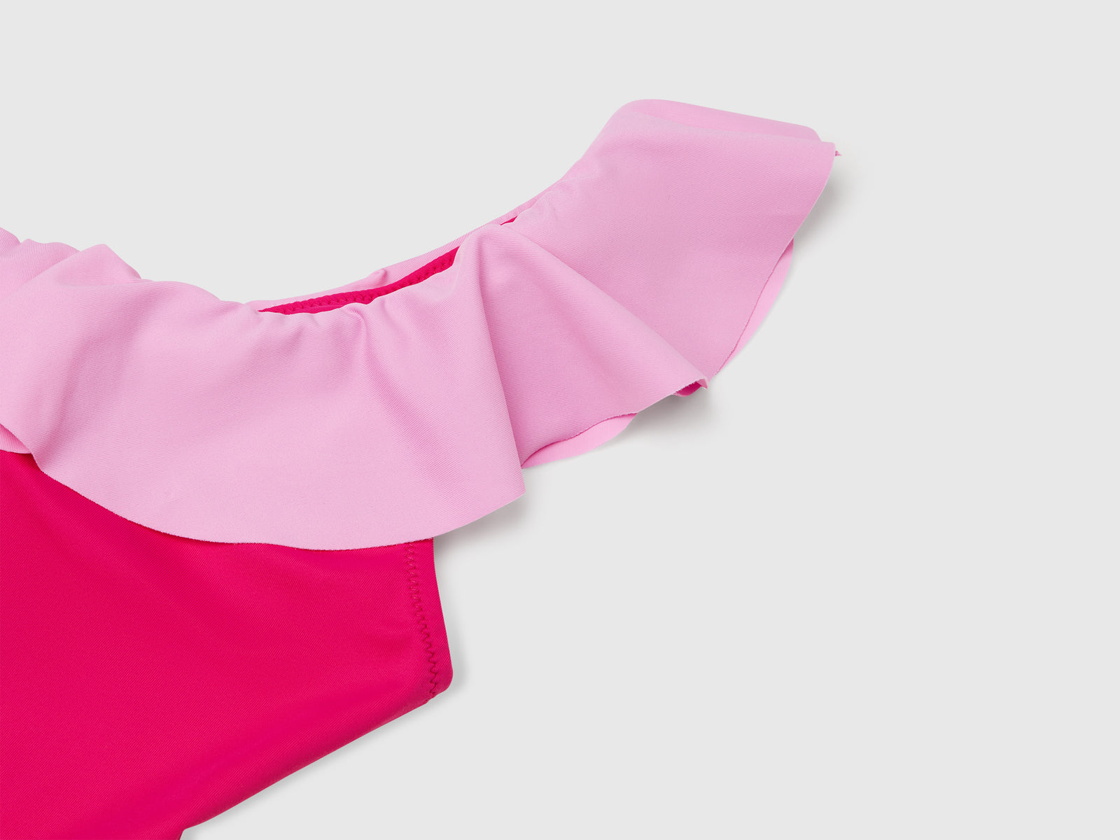 Costume intero con volant da bambina fucsia 3 | Benetton Outlet