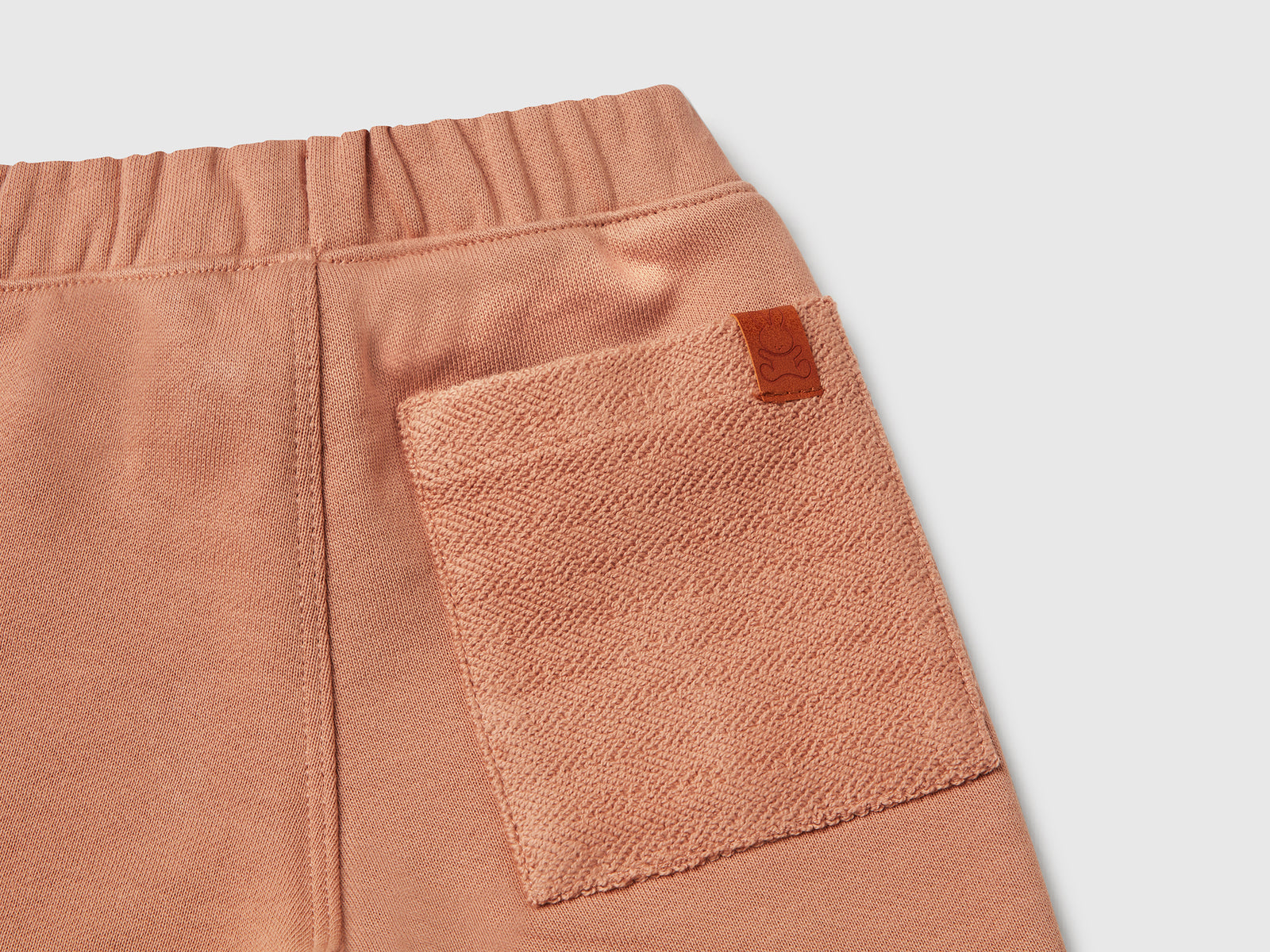 Pantaloni in felpa da neonato cammello 3 | Benetton Outlet