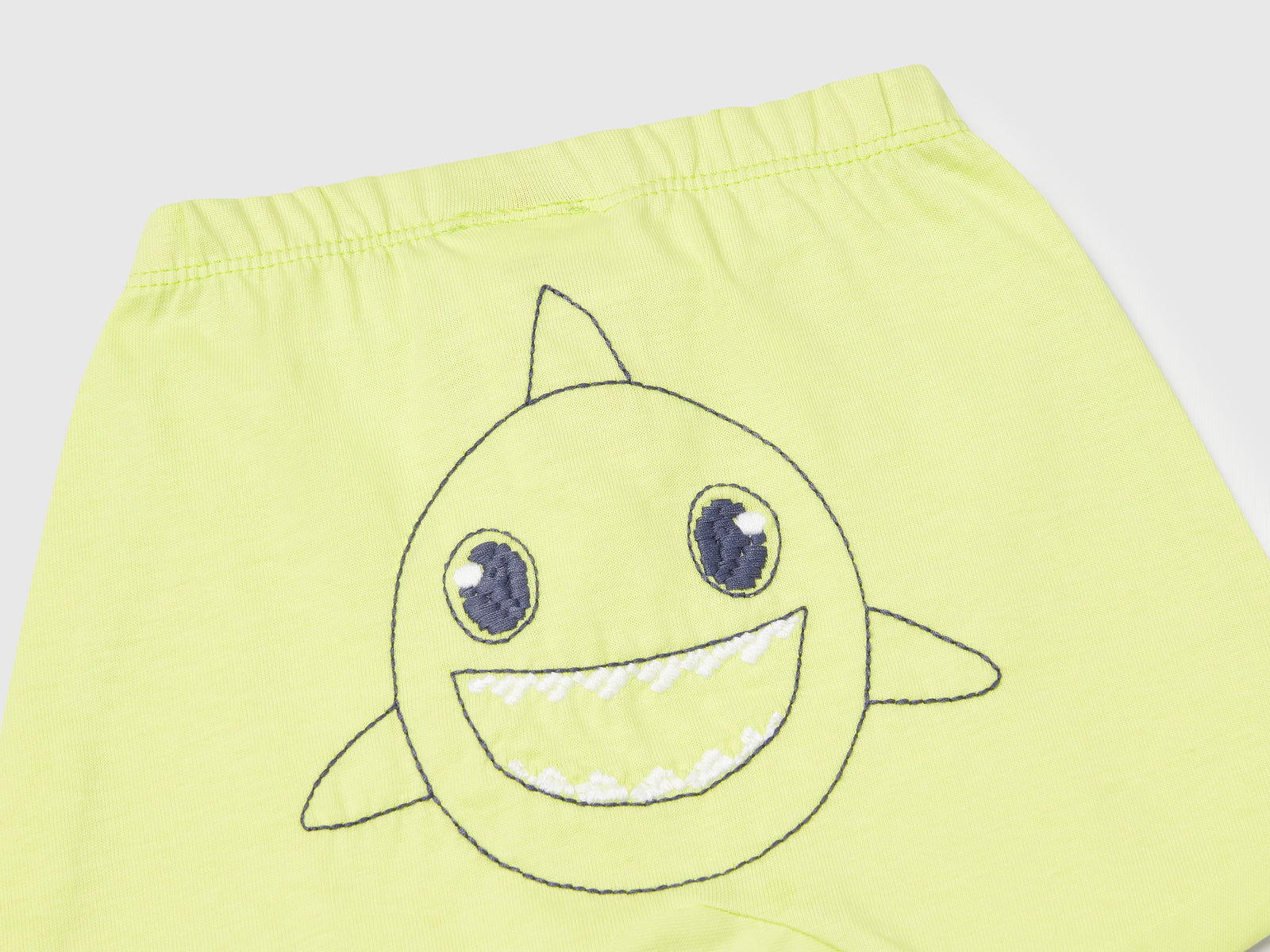 Shorts con patch sul retro da neonato lime 3 | Benetton Outlet