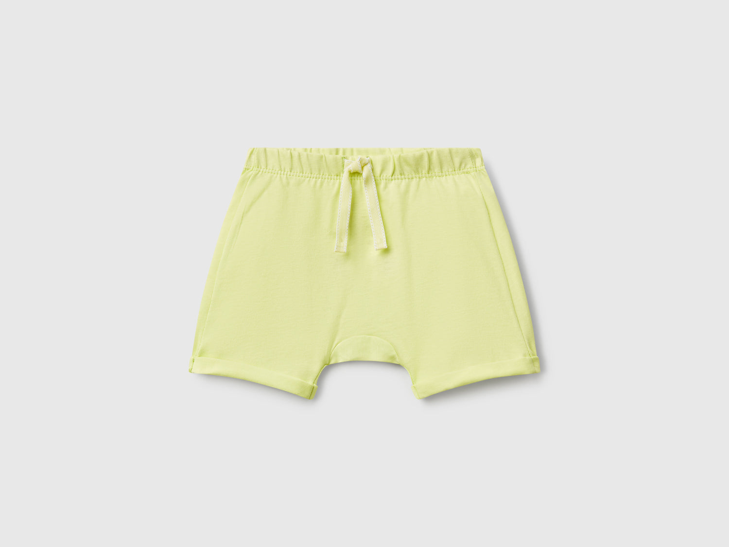 Shorts con patch sul retro da neonato lime | Benetton Outlet