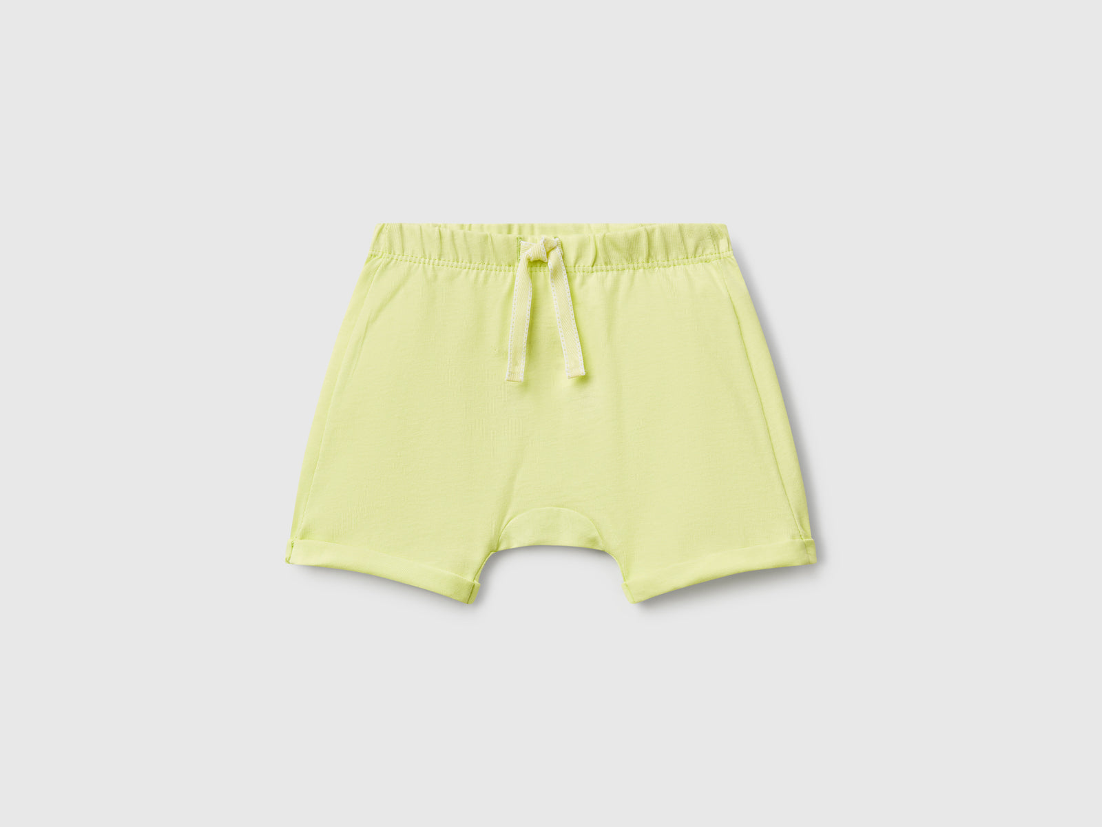 Shorts con patch sul retro da neonato lime | Benetton Outlet