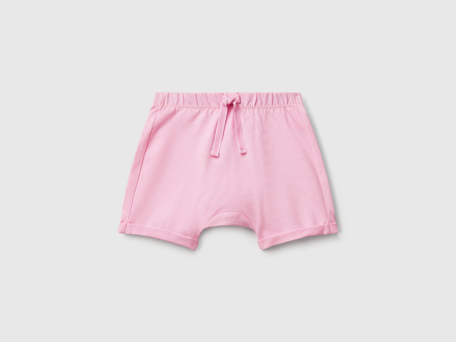 Shorts con patch sul retro da neonato rosa | Benetton Outlet
