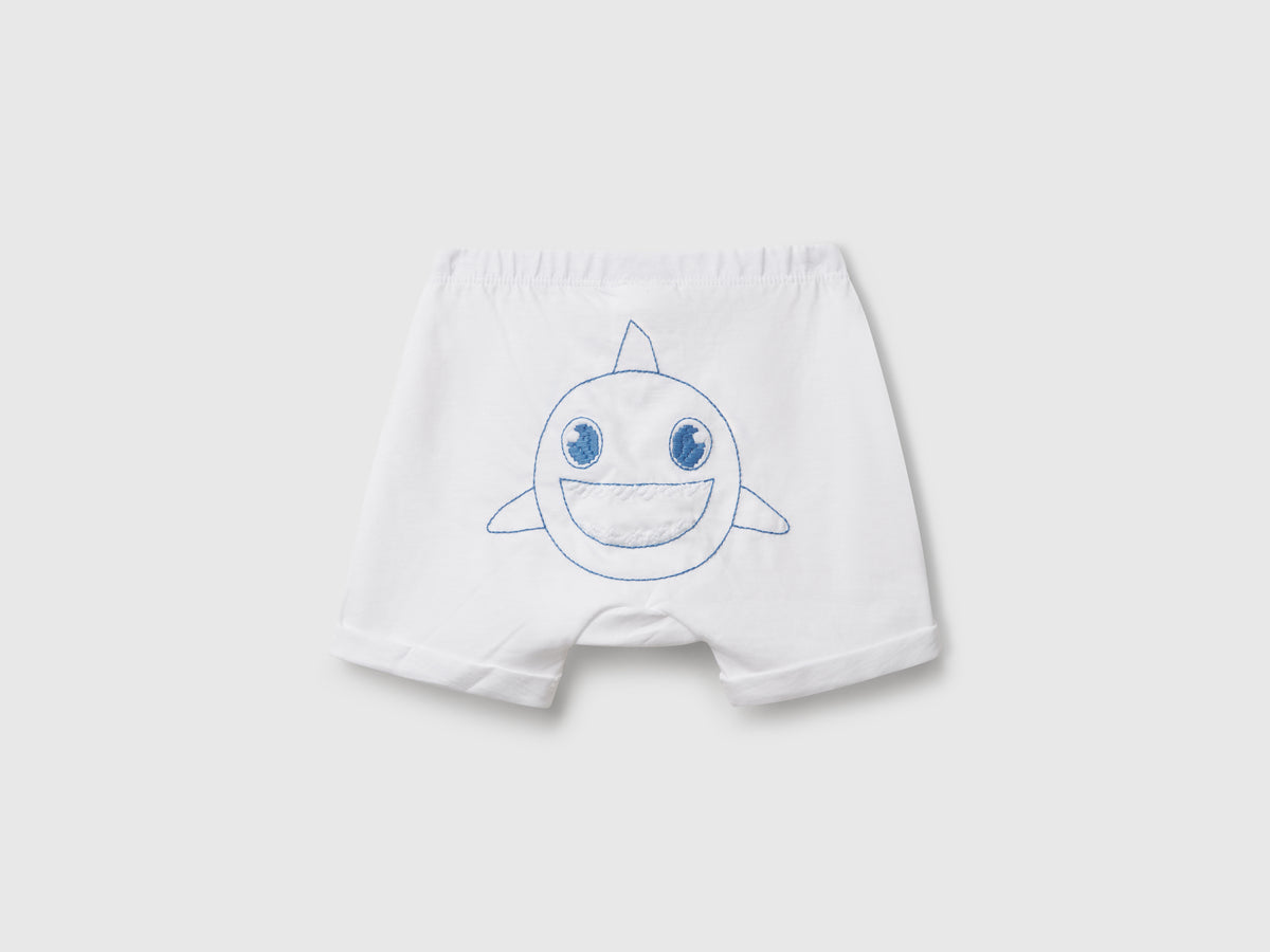 Shorts con patch sul retro