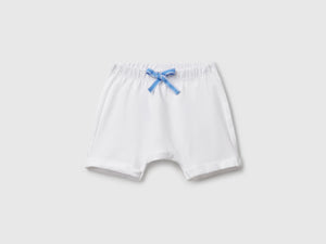 Shorts con patch sul retro