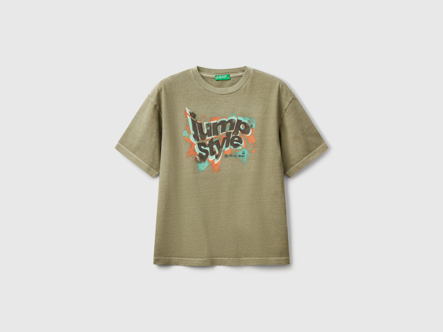 T-shirt con stampa davanti e dietro da bambino verde militare | Benetton Outlet