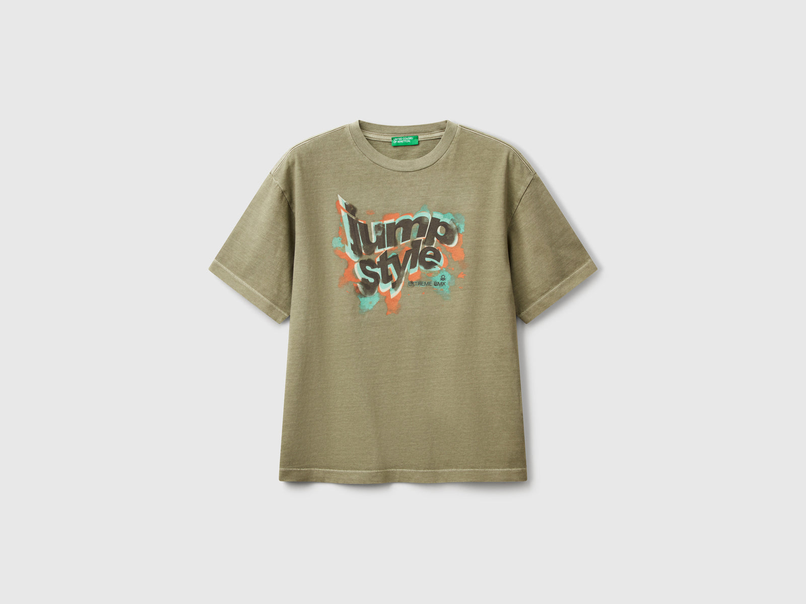 T-shirt con stampa davanti e dietro da bambino verde militare | Benetton Outlet