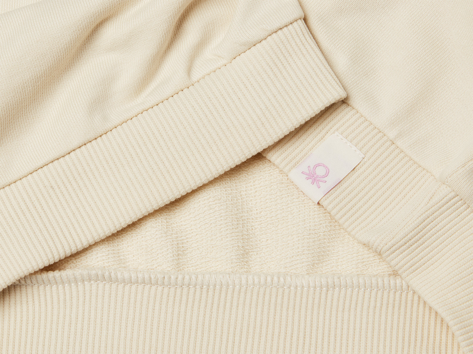Felpa girocollo ©Disney Lilo & Stitch da bimba beige 3 | Benetton Outlet
