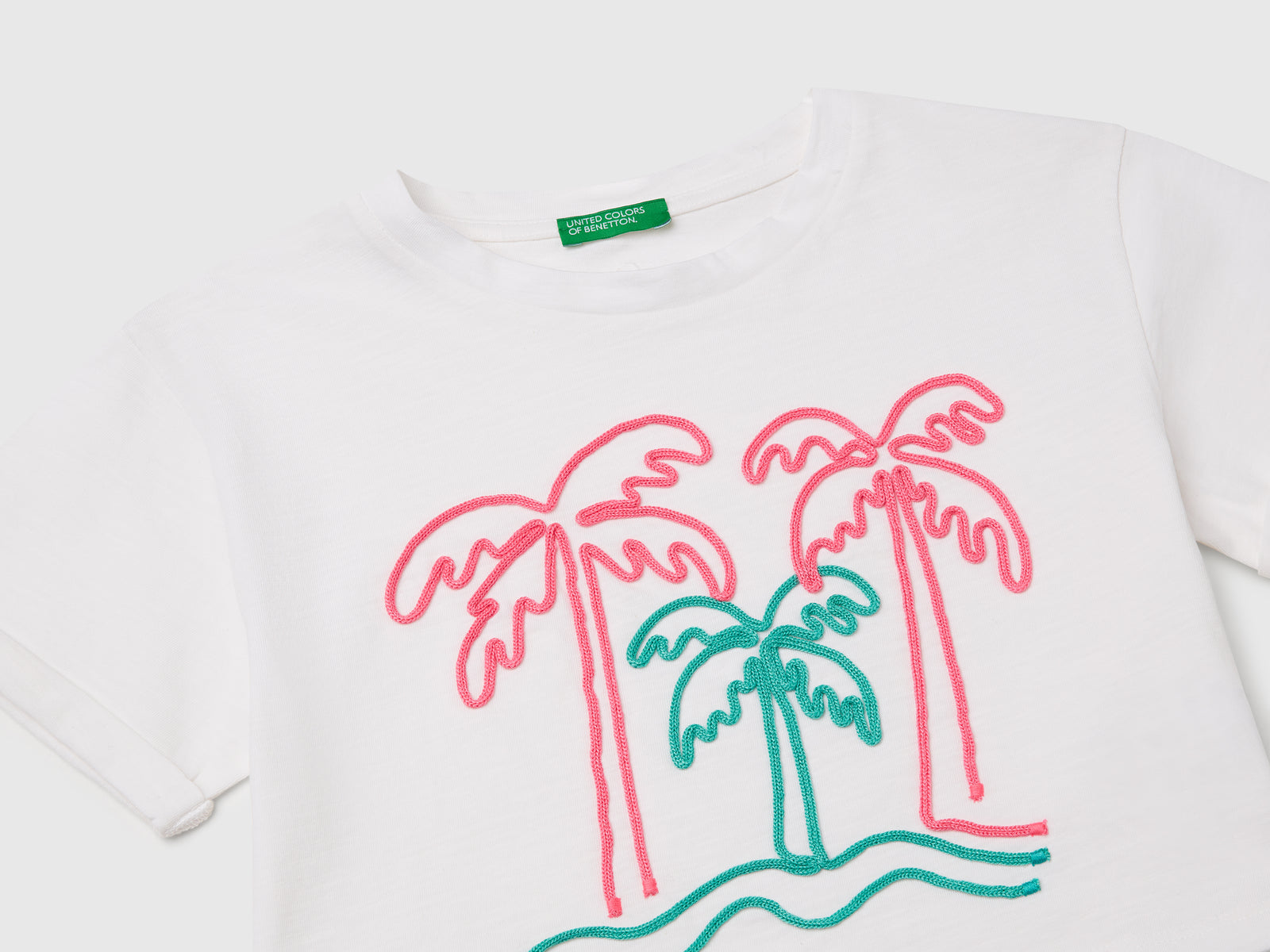 T-shirt con ricamo da bambina bianco 3 | Benetton Outlet