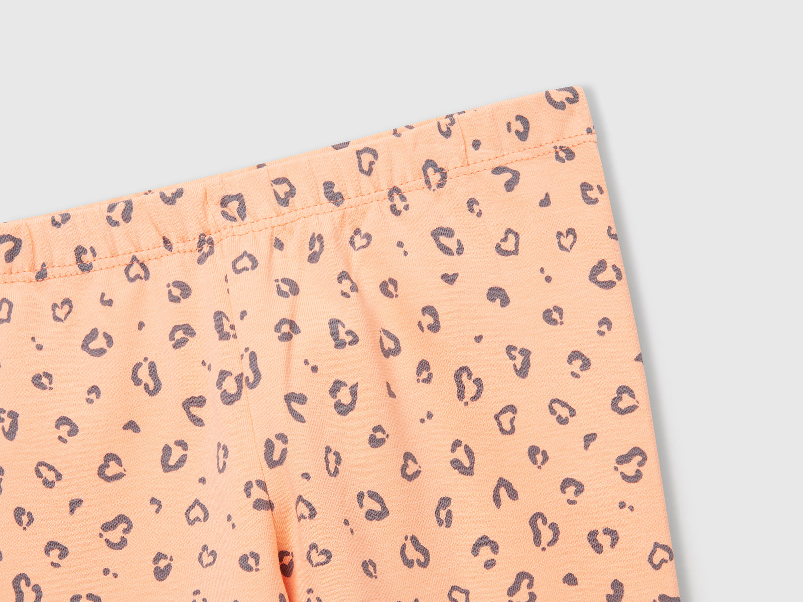 Leggings pesca con stampa animalier da bimba rosa 3 | Benetton Outlet