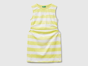 Vestito a righe con oblò
