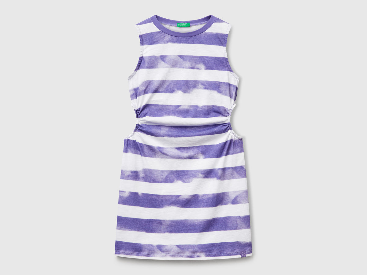 Vestito a righe con oblò