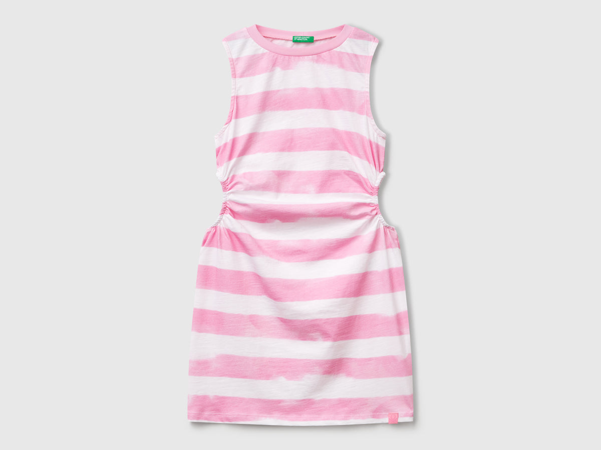 Vestito a righe con oblò