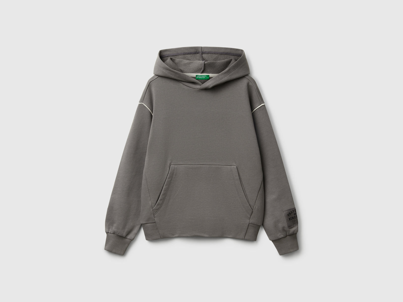 Felpa con tasca a marsupio da bambino grigio scuro | Benetton Outlet