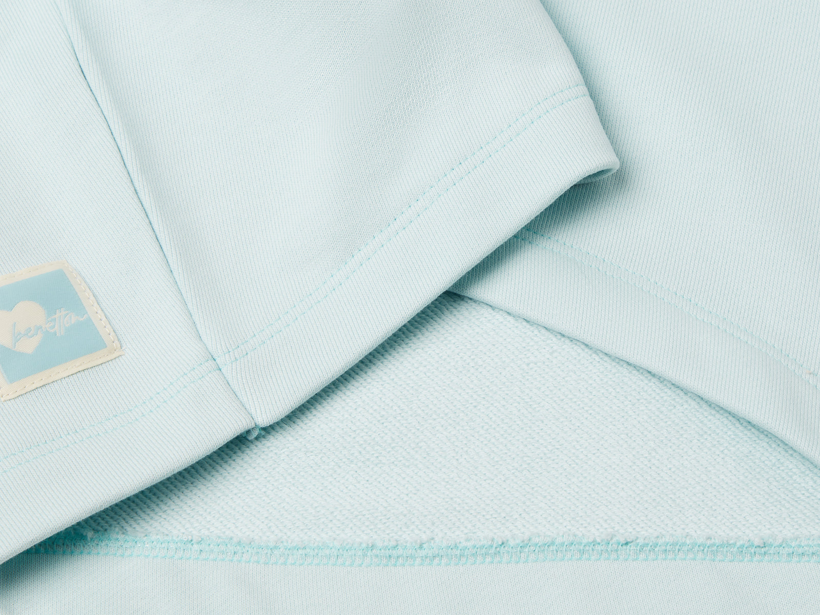 Felpa con fondo stondato da bambina verde acqua 3 | Benetton Outlet