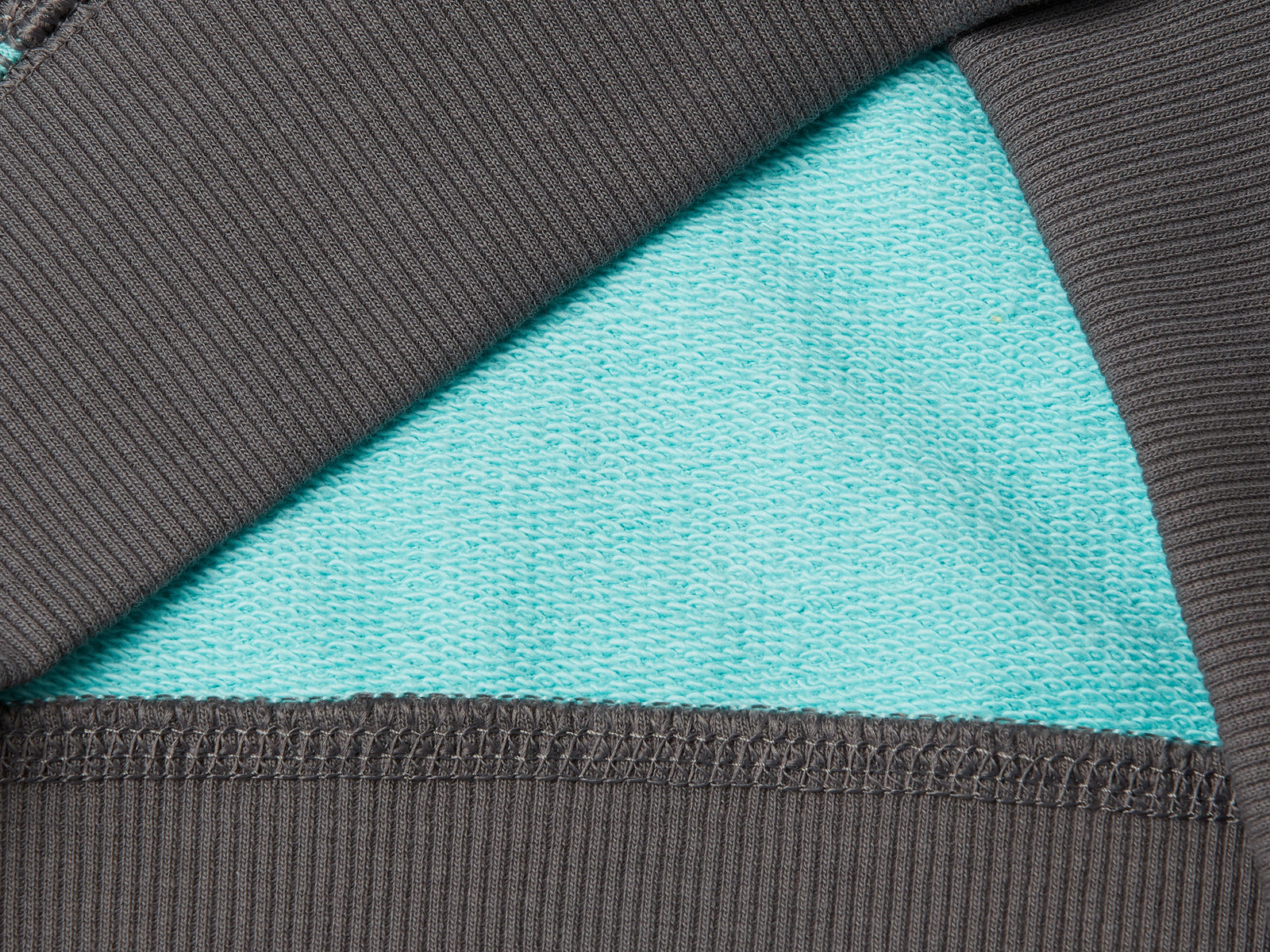 Felpa con stampa e cappuccio da bambino multi-color 3 | Benetton Outlet