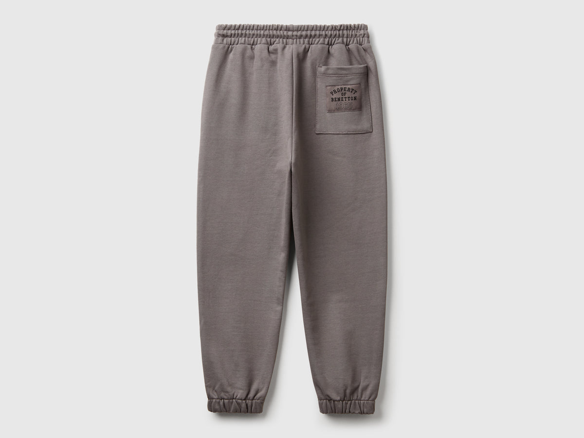 Pantaloni in felpa con piping