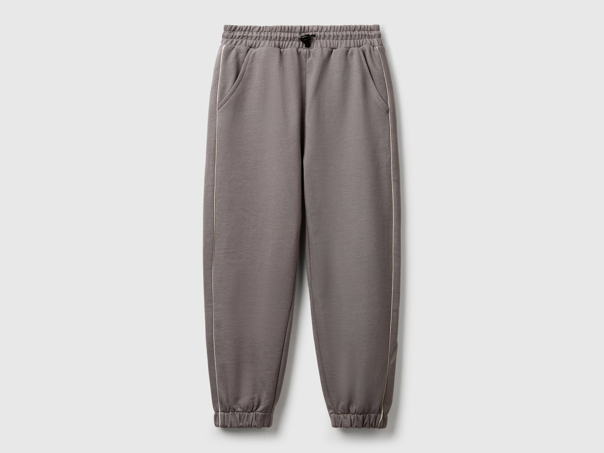 Pantaloni in felpa con piping