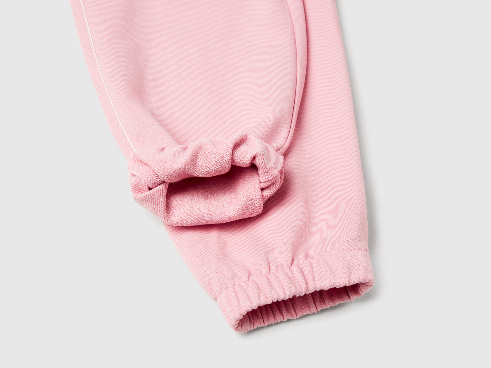 Pantaloni in felpa comfort fit da bambina rosa 3 | Benetton Outlet