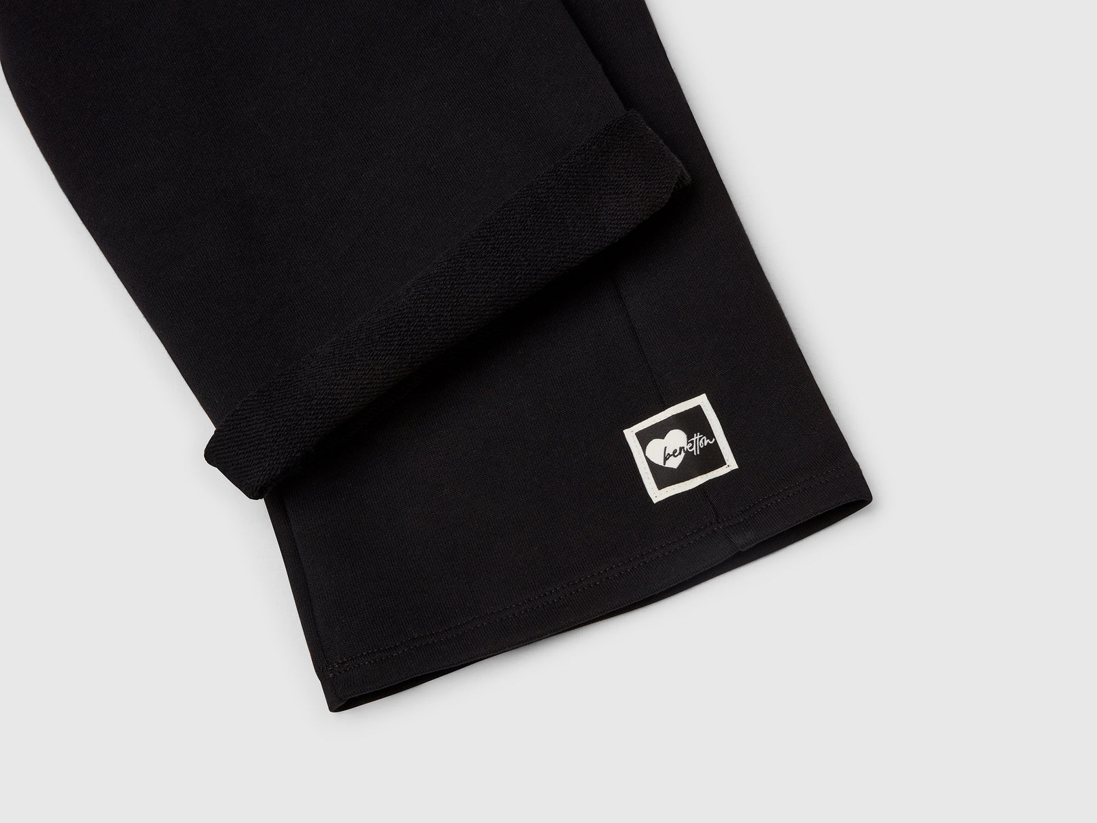 Pantaloni in felpa wide fit da bambina nero 3 | Benetton Outlet