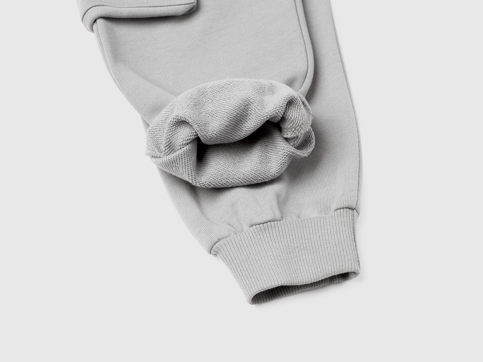 Pantaloni cargo in felpa da bambino grigio 3 | Benetton Outlet