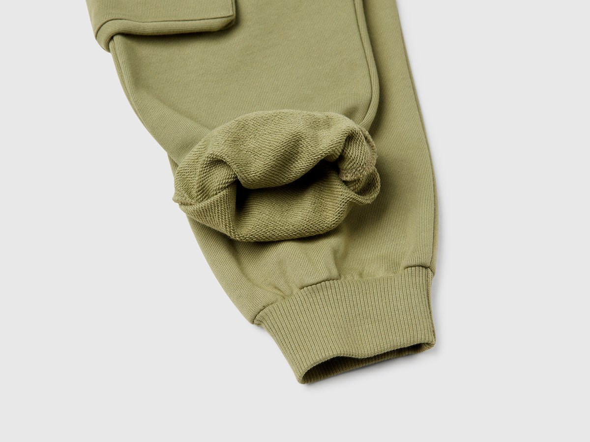 Pantaloni cargo in felpa