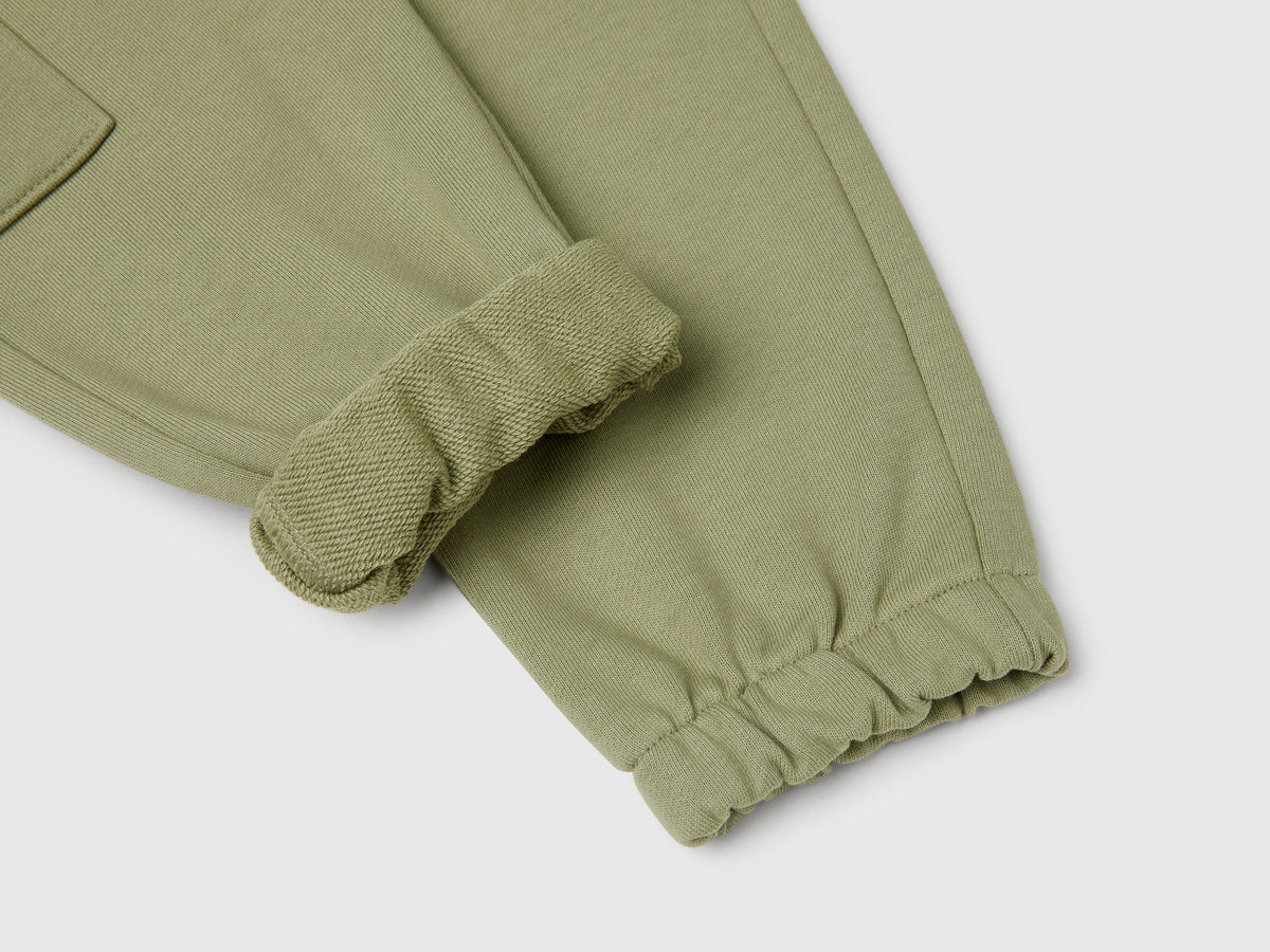 Pantaloni cargo in felpa